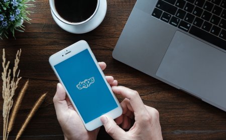 The Simple Idea That Made Calls Free: How Zennström and Friis Built Skype's $8.5 Billion Empire