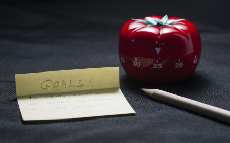 The 25-Minute Productivity Myth: How Structured Breaks, Not Sprints, Drive Peak Performance