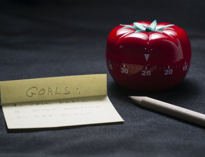 The 25-Minute Productivity Myth: How Structured Breaks, Not Sprints, Drive Peak Performance