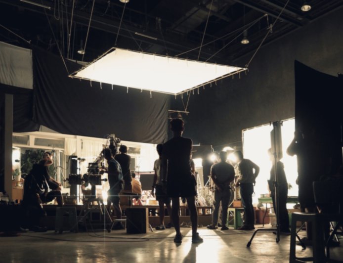 Behind the Magic: The Untold Behind-the-Scenes Story of Shahrukh Khan’s Dilwale Dulhania Le Jayenge