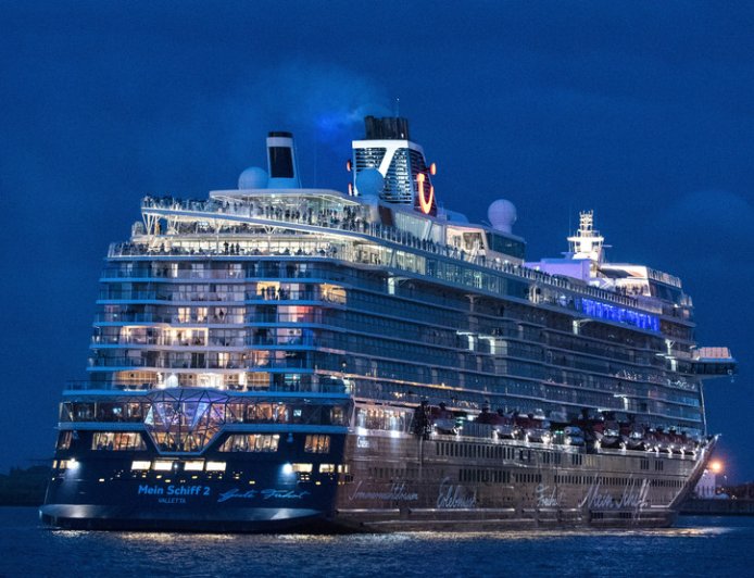 Weekend at Sea: Why Micro-Cruises Are the Hottest Trend in Short Getaways