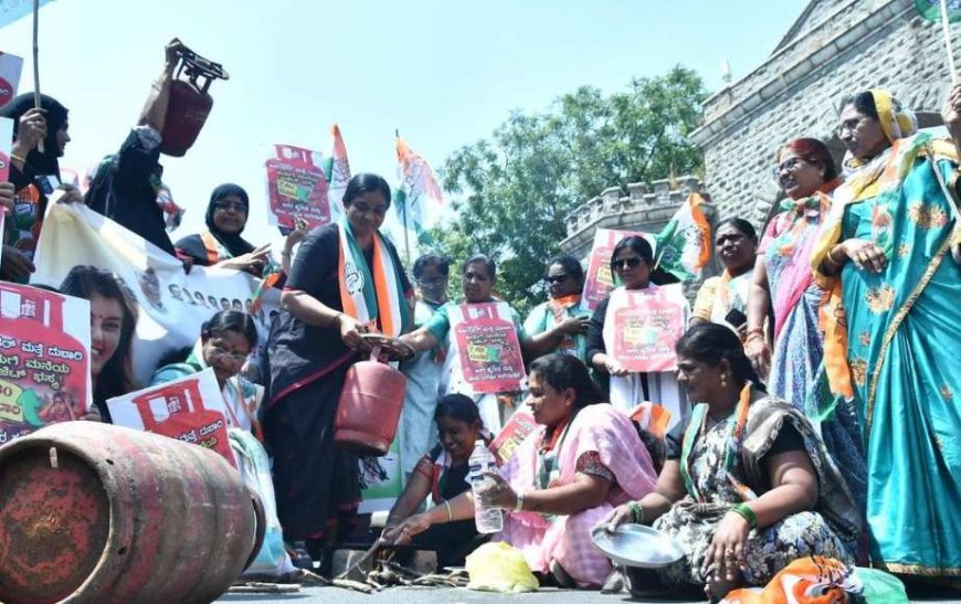 LPG Price Hike Sparks Protest in Karnataka’s Kalaburagi