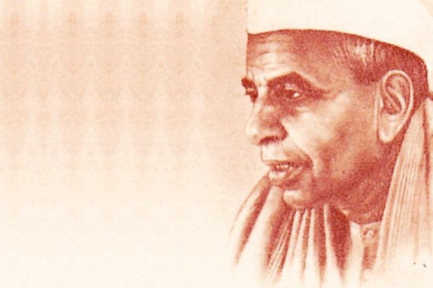 Which poet is known as a young, progressive voice in Hindi literature?