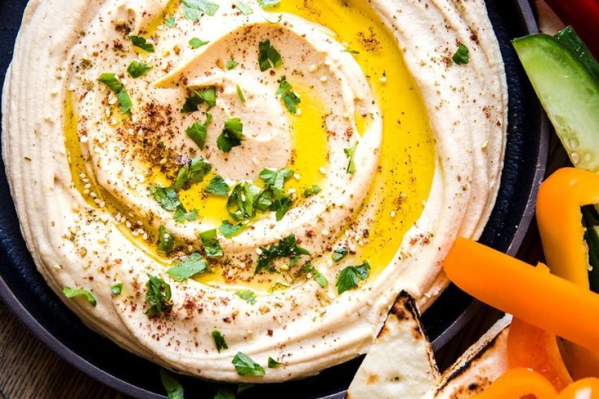 Which of the following is the main ingredient in traditional hummus?