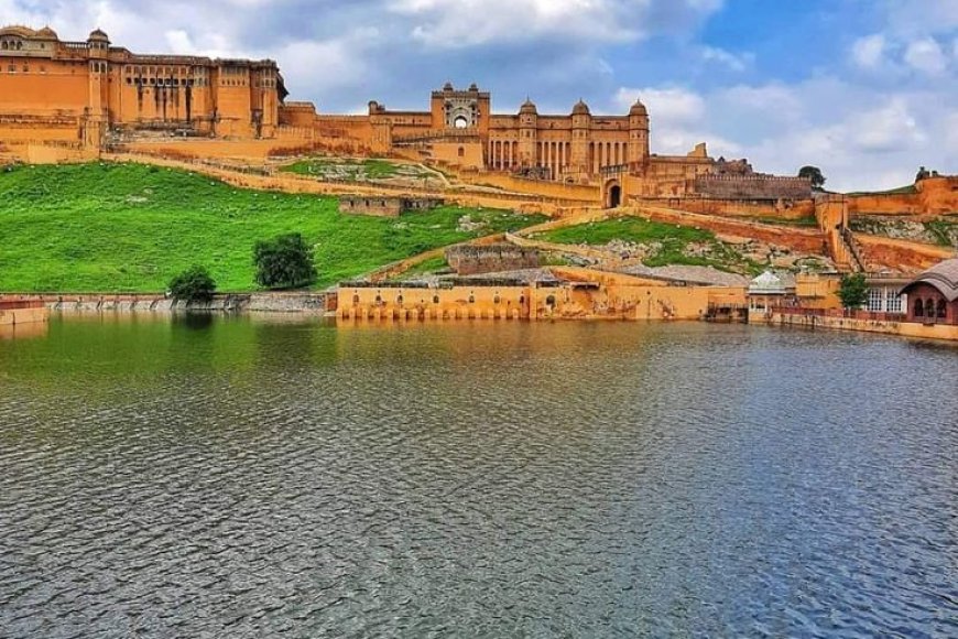 Which iconic Jaipur fort would you most like to visit?